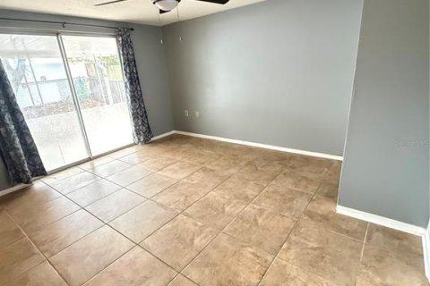 Villa ou maison à louer à Port Richey, Floride: 4 chambres, 143.72 m2 № 2413827 - photo 19