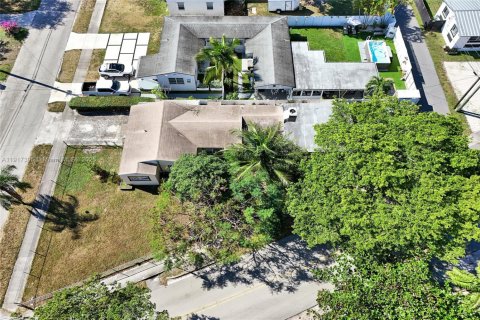 Propiedad comercial en venta en Hollywood, Florida, 159.61 m2 № 1972911 - foto 22