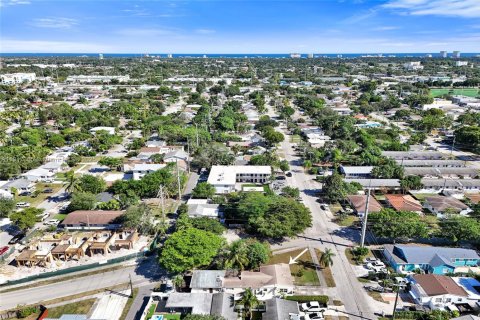 Propiedad comercial en venta en Hollywood, Florida, 159.61 m2 № 1972911 - foto 15