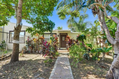 Propiedad comercial en venta en Hollywood, Florida, 159.61 m2 № 1972911 - foto 24