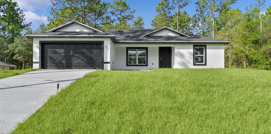 Villa ou maison à Citrus Springs, Floride 3 chambres, 134.52 m2 № 2149140