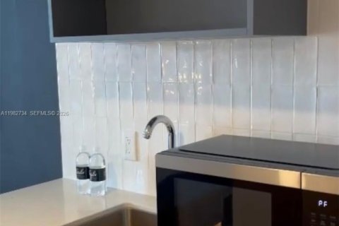 Condominio en venta en Miami, Florida, 33.07 m2 № 2049252 - foto 13