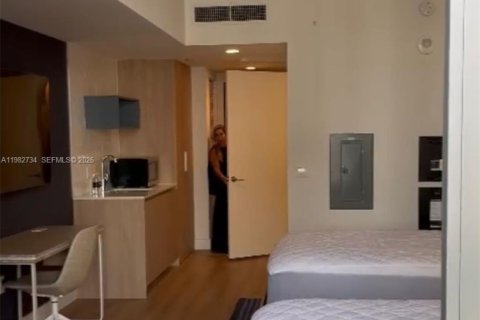 Condominio en venta en Miami, Florida, 33.07 m2 № 2049252 - foto 12