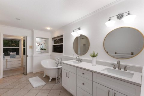 Купить виллу или дом в Брейдентон, Флорида 4 комнаты, 291.71м2, № 1780781 - фото 22