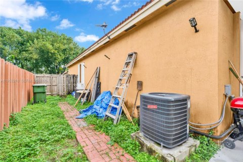 Villa ou maison à vendre à Homestead, Floride: 3 chambres, 110.46 m2 № 2008118 - photo 13