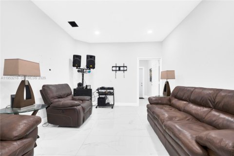 Villa ou maison à vendre à Homestead, Floride: 3 chambres, 110.46 m2 № 2008118 - photo 2