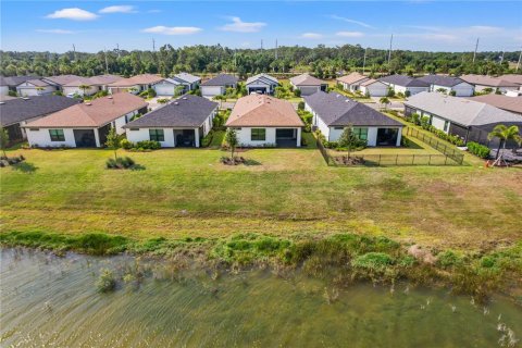 House in Sarasota, Florida 4 bedrooms, 147.81 sq.m. № 2149807 - photo 26