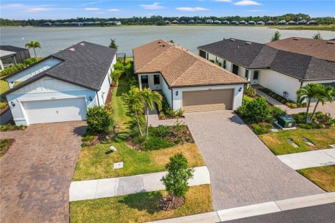 House in Sarasota, Florida 4 bedrooms, 147.81 sq.m. № 2149807 - photo 27