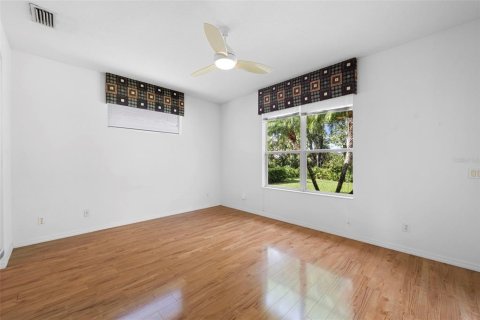House in University Park, Florida 2 bedrooms, 134.89 sq.m. № 1914162 - photo 18