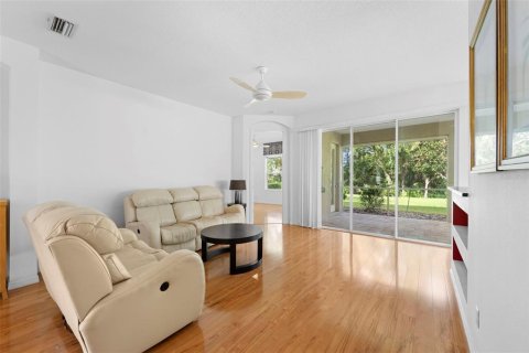 House in University Park, Florida 2 bedrooms, 134.89 sq.m. № 1914162 - photo 7