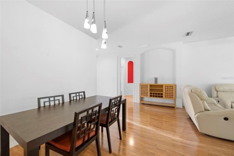 House in University Park, Florida 2 bedrooms, 134.89 sq.m. № 1914162 - photo 6