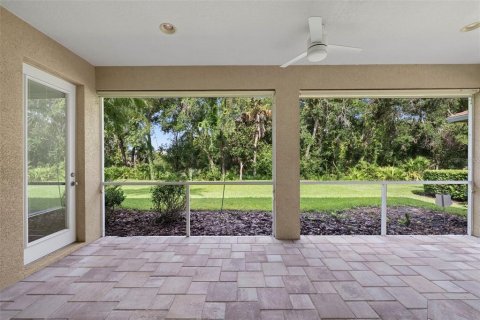 House in University Park, Florida 2 bedrooms, 134.89 sq.m. № 1914162 - photo 27