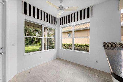 House in University Park, Florida 2 bedrooms, 134.89 sq.m. № 1914162 - photo 11
