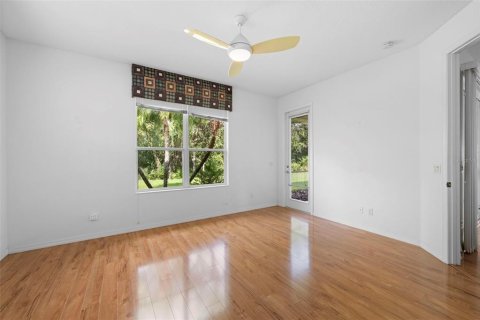House in University Park, Florida 2 bedrooms, 134.89 sq.m. № 1914162 - photo 21