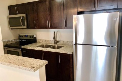 Appartement à louer à Miami, Floride: 1 chambre, 921.22 m2 № 2030877 - photo 5