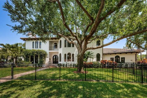 Villa ou maison à vendre à Saint Petersburg, Floride: 4 chambres, 387.31 m2 № 1797801 - photo 4