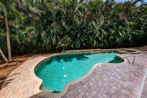 Villa ou maison à vendre à Saint Petersburg, Floride: 4 chambres, 387.31 m2 № 1797801 - photo 15