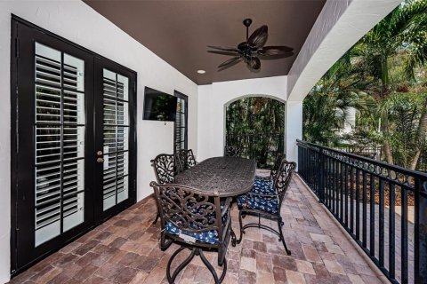 Villa ou maison à vendre à Saint Petersburg, Floride: 4 chambres, 387.31 m2 № 1797801 - photo 16