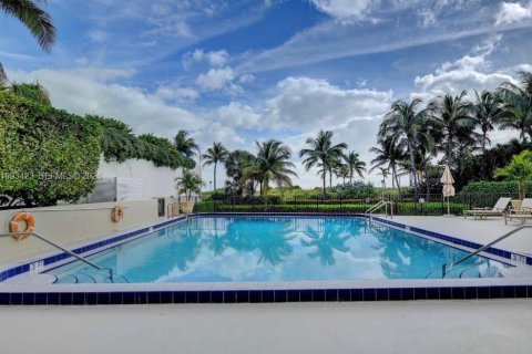 Купить кондоминиум в Майами-Бич, Флорида 2 спальни, 102.94м2, № 2055464 - фото 10