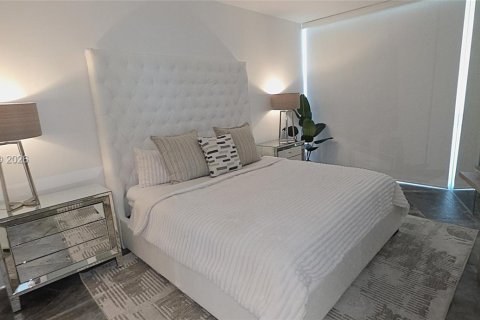 Condo in Miami Beach, Florida, 2 bedrooms  № 2087133 - photo 13