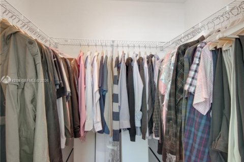 Купить кондоминиум в Майами, Флорида 2 спальни, 98.29м2, № 2035989 - фото 9