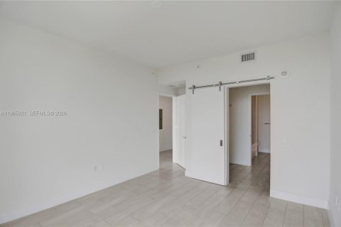 Condo in Sunrise, Florida, 2 bedrooms  № 2027432 - photo 20
