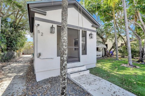 House in Miami, Florida 4 bedrooms, 109.53 sq.m. № 2044332 - photo 13