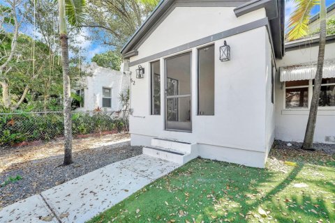 House in Miami, Florida 4 bedrooms, 109.53 sq.m. № 2044332 - photo 14