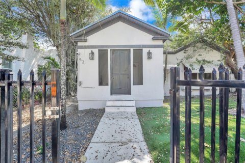 House in Miami, Florida 4 bedrooms, 109.53 sq.m. № 2044332 - photo 15