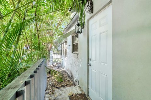 House in Miami, Florida 4 bedrooms, 109.53 sq.m. № 2044332 - photo 5