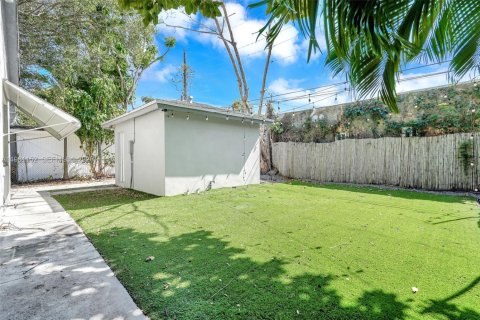 House in Miami, Florida 4 bedrooms, 109.53 sq.m. № 2044332 - photo 6