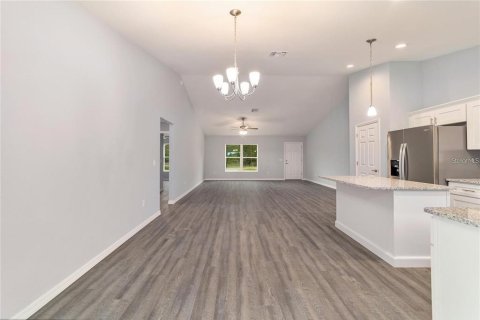 House in Dunnellon, Florida 3 bedrooms, 132.01 sq.m. № 2098231 - photo 4