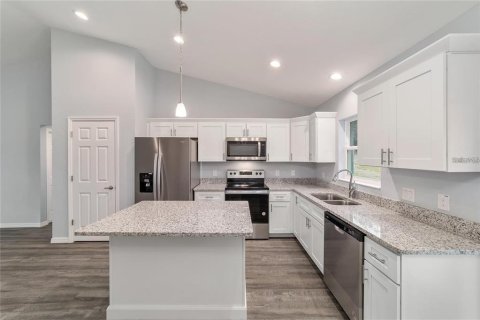 House in Dunnellon, Florida 3 bedrooms, 132.01 sq.m. № 2098231 - photo 6