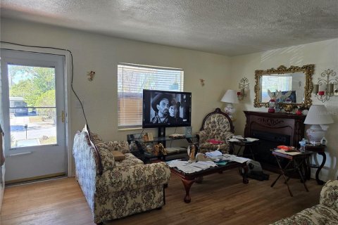 House in Lake Wales, Florida 2 bedrooms, 104.33 sq.m. № 1515044 - photo 5