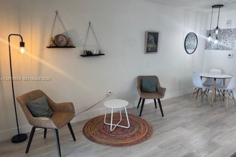 Copropriété à vendre à Miami, Floride: 1 chambre № 2300427 - photo 15