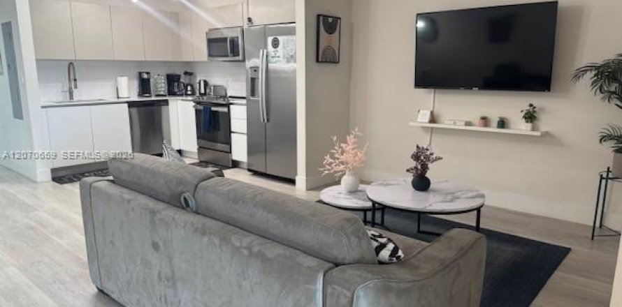 Condo à Miami, Floride, 1 chambre  № 2300427