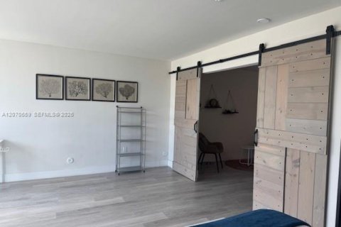 Copropriété à vendre à Miami, Floride: 1 chambre № 2300427 - photo 11