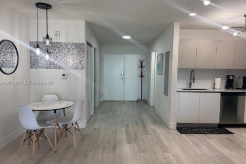 Copropriété à vendre à Miami, Floride: 1 chambre № 2300427 - photo 3