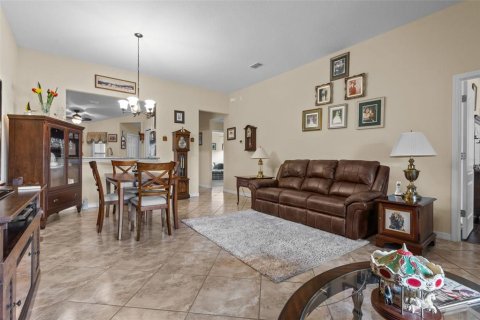 House in Hudson, Florida 3 bedrooms, 124.21 sq.m. № 1825008 - photo 8