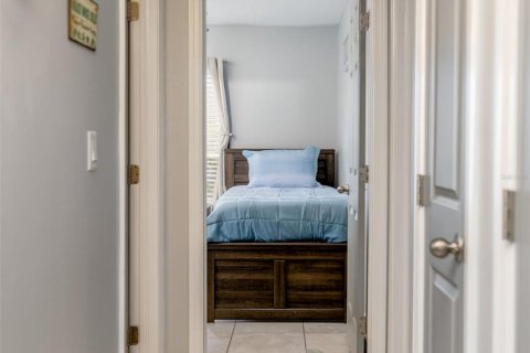 Condo in Saint Pete Beach, Florida, 2 bedrooms № 2399094 - photo 24