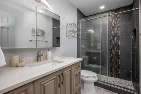 Condo in Saint Pete Beach, Florida, 2 bedrooms № 2399094 - photo 23