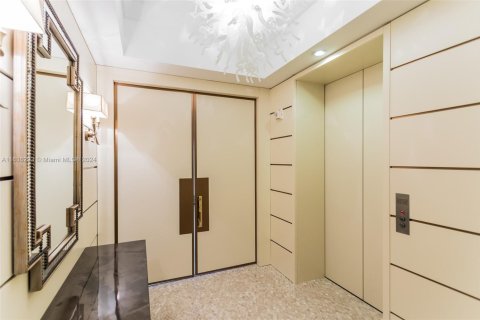 Condo in Bal Harbour, Florida, 3 bedrooms  № 1669026 - photo 3