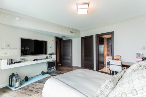 Condo in Bal Harbour, Florida, 3 bedrooms  № 1669026 - photo 18