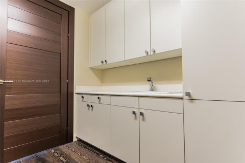 Condo in Bal Harbour, Florida, 3 bedrooms  № 1669026 - photo 14