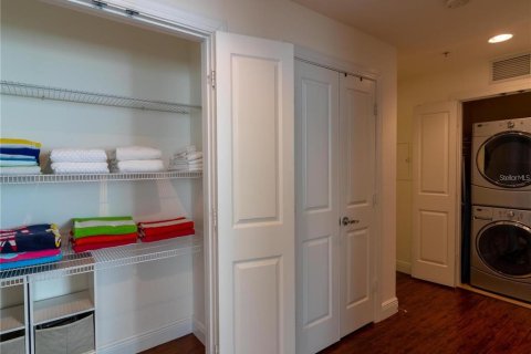 Condo in Four Corners, Florida, 3 bedrooms  № 1616338 - photo 24