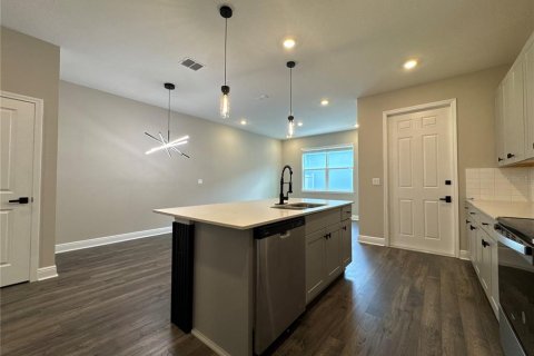 Townhouse in Winter Garden, Florida 3 bedrooms, 161.28 sq.m. № 2391602 - photo 14