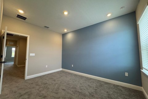 Townhouse in Winter Garden, Florida 3 bedrooms, 161.28 sq.m. № 2391602 - photo 16