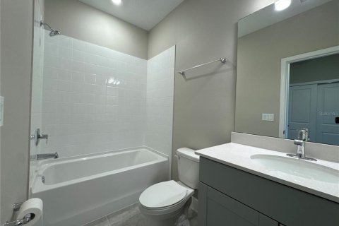 Townhouse in Winter Garden, Florida 3 bedrooms, 161.28 sq.m. № 2391602 - photo 20