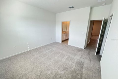 Adosado en alquiler en Clermont, Florida, 4 dormitorios, 185.8 m2 № 1900817 - foto 11