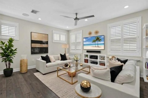 Copropriété à vendre à Saint Petersburg, Floride: 3 chambres, 250.84 m2 № 2391727 - photo 12